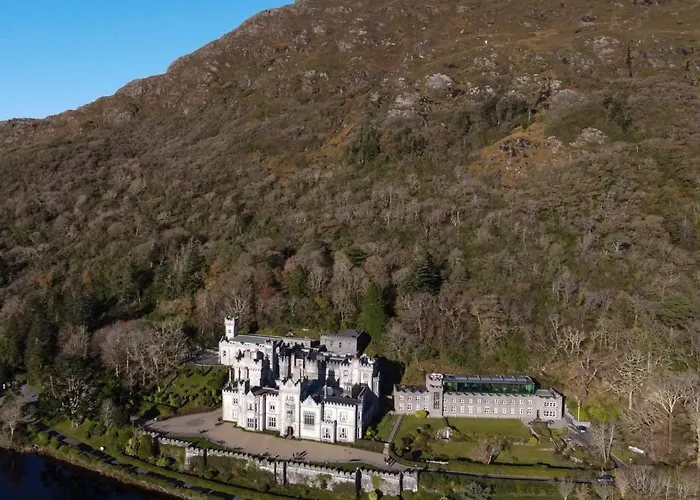 Helens Self Catering *